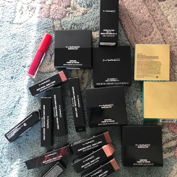 Assorted Mac cosmetics assorted prices - Picture 8 of 8